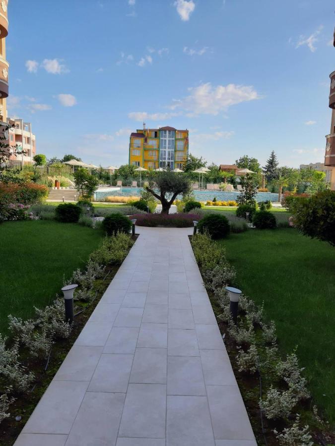 Amelia Sea Apartments Равда Экстерьер фото